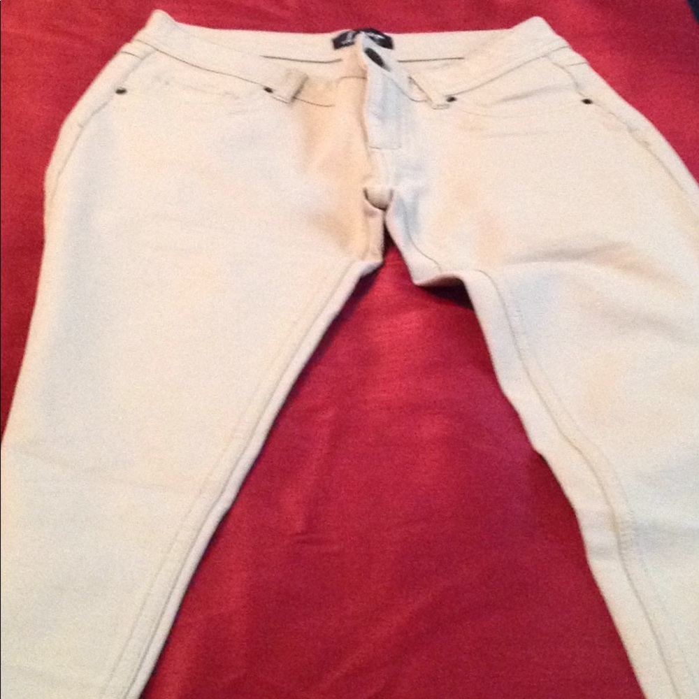 ❤️ Pants - Picture 3 of 3